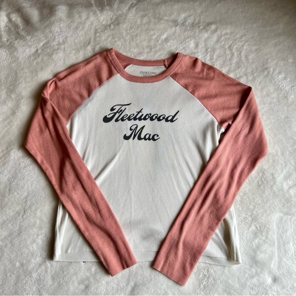 Fleetwood Mac long sleeve mid crop, color cream and pink, size medium - Picture 1 of 2